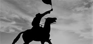 هُزمت جيوش المسلمين في بداية غزوة حنين، وبدأ البعض بالهروب من ساحة المعركة نتيجة تفاجئهم بما لاقاهم من هزيمة؛ وكان السبب في ذلك يعزى إلى الغرور الذي تسرّب إلى قلوب المسلمين، وتسرع البعض في الانضمام إلى جيوش المسلمين دون سلاح، كما ساهمت الكمائن التي نصبها. Ø¨Ø­Ø« Ø¹Ù† ØºØ²ÙˆØ© Ø­Ù†ÙŠÙ† Ù…ÙˆØ¶ÙˆØ¹