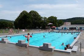 Piscine De Baume Les Dames Horaires Tarifs Et Telephone Guide Piscine Fr