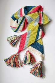 Sometimes a knitted swatch comes off the machine skewed. Big Old Bias Knit Scarf Pattern Pdf Bias Big Knit Pattern Pdf Scarf Yun Iplikleri Orgu Orgu Projeleri