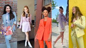 Martin about a group of friends who run a babysitting service, is now a series on netflix. The Babysitters Club On Netflix Meet The Cast Of The Reboot Los Angeles Times
