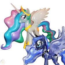 Princess lunestia (full name eclipsis lunestia) is the 4th princess of equestria and is the princess of the solar eclipse. Princess Luna And Celestia My Little Pony Funko Vinyl Crystal Glitter 1725477509