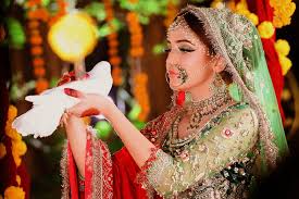 May you take idea from pakistani model they also get mehandi from kashee's beauty parlor other actress also like the kashee's makeup and mehandi designs and style. Kashee S Beauty Parlour Services And Makeup Charges