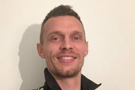 Le quotidien de Romain Thomas pendant le coronavirus, épisode 37 : «  Sabrina s'est improvisée coiffeuse à domicile »