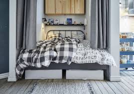Ikea Voici Le Nouveau Catalogue Que Vous Allez Recevoir Pour Le Printemps 2019 Elle Decoration Ikea Decoration Maison Deco
