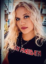 Hello👋 my name is Veronica I just like this kinda stuff 😊