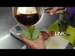 La tradición es que cada 1 de agosto las personas beban en ayunas 3 tragos de caña con ruda para conseguir salud, buena suerte y alejamiento de envidias y maleficios. C9 Chaco 1 De Agosto Cana Con Ruda Youtube