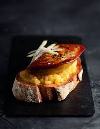 Tartines De Foie Gras Poele Aux Pommes Par Ecole De Cuisine Alain Ducasse Recette Recette Alimentation Recettes De Cuisine