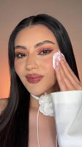 Erin Rox's Instagram, Twitter & Facebook