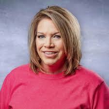 Donna Behl's Instagram, Twitter & Facebook