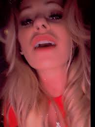 Embrace Single Life: Choosing Yourself for Happiness