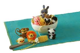 Pom pom puppies craft kit from klutz. Amazon Com Klutz Mini Pom Pom Pets Chorba April Toys Games