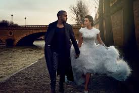 Appropriate summer wedding attendance styles, whether the event is a casual garden setting, a destination affair or a formal church service. Eti S Advice For Men On What To Wear To A Summer Wedding Etinside