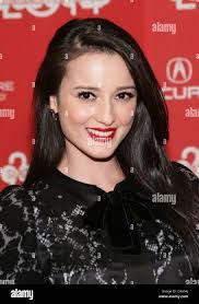 Julie Estelle's Instagram, Twitter & Facebook