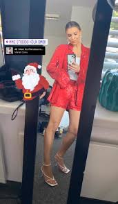 Katharine mcphee shopping at croft alley in beverly hills. Laura Wontorra S Feet Wikifeet