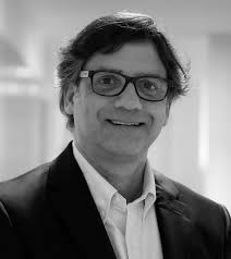 Facebook gives people the power to share and makes the world more open and connected. Rui Oliveira Ut Austin Portugal