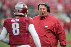 Bret arnold bielema is an american football coach who is currently the outside linebackers coach and senior defensive for faster navigation, this iframe is preloading the wikiwand page for bret bielema. A2n Rkw5j0dnm