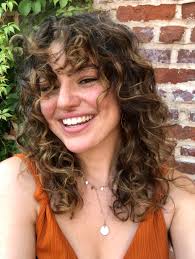 Deva haircut is nothing but a huge breakthrough in the hairstyling industry that can drastically change girls' the very first thing you should pay attention to is your curl type. Devacut Everything You Need To Know Before You Cut