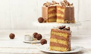 Kleine Rocher Torte Rezept In 2020 Kuchen Und Torten Lebensmittel Essen Torten