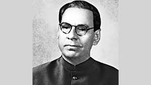 Abul Mansur Ahmed's Ayna: A World of Satire in the Light of Art