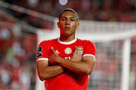 Current season & career stats available, including appearances, goals & transfer fees. Carlos Vinicius Aumenta Lista De Lesionados No Benfica I Liga Sapo Desporto