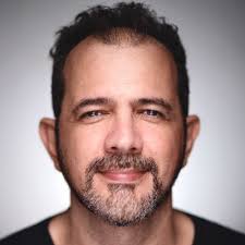 Daniel Aguiar (@DanAguiar)