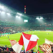 Ob champions league oder 2. Endlich Wieder Bundesliga Heute Abend Heisst Es Kampf Um Europa Wer Setzt Sich Durch Koln Oder Berlin Bild Mit D Instagram Soccer Field Instagram Posts