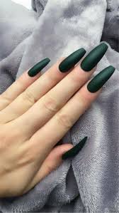 Elegant Emerald Christmas Green Nail Designs You Shoud Do For The Coming Valentine S Day Emerald Green Dark Green Nails Matte Nails Design Green Nail Designs