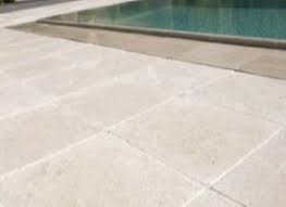 Carrelage Dalle En Pierre Blanche Portugal Espagne France Italie Pour L Interieur Chez Pierre Et Sol Fournisse Dallage Terrasse Dalle Pierre Terrasse Pierre