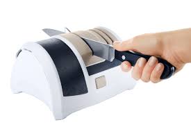 Generally compact enough, it remains discreet and fits easily in the kitchen. 7 Best Electric Knife Sharpeners Of 2021 Reviews Buying Guide