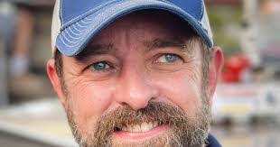 Aaron Delong's Instagram, Twitter & Facebook