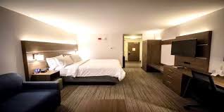 Shop at rocky's ace hardware at 25 condlin dr, randolph, ma, 02368 for all your grill, hardware, home improvement, lawn and garden, and tool needs. Hotels In Randolph Ma Holiday Inn Express Suites South Boston Randolph Massachusetts Hotel