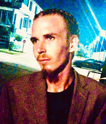 Se me perdió mi perro si alguien lo a visto por favor de comunicarse al  5122976816 responde al nombre de Chase