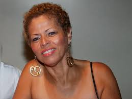 Roslyn Calhoun's Memorial Website