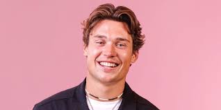 The Traitors star makes prize money revelation