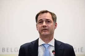 Premier rutte en minister de jonge lichten de nieuwe. Belgie Kondigt Voorzichtige Versoepelingen Aan Nrc