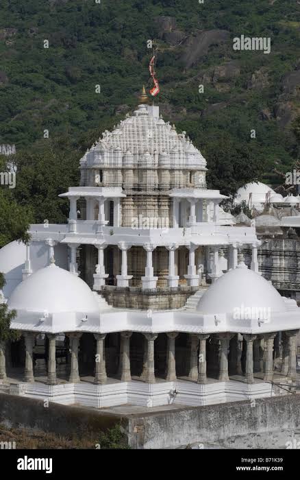 DILWARA TEMPLE IN MOUNT ABU, RAJASTHAN Stock Photo - Alamy