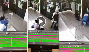 (lapresse) sono scappati dai tombini i rapinatori che hanno fatto irruzione in una banca del credit agricole a milano. Colpo In Banca Ad Aversa Svelato Il Bottino Portato Via Dai Malviventi Video