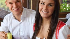 Joshua Kimmich Freundin: So eroberte Lina Meyer sein Herz