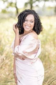How to take good birthday photos and what settings to choose? 30th Birthday Photoshoot Ideas With Balloons And Champagne