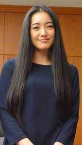 仲間由紀恵さん c 朝日新聞社 写禁 髪の分け目 仲間由紀恵 モデル 写真