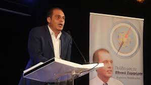 Η κόρη της σίντι κρόφορντ αποφάσισε να δηλώσει 19 με μία ασπρόμαυρη φωτογραφία πολύ προκλητική και άκρως αισθησιακή. Kyriakos Belopoylos Ayto Einai To Binteo Poy Kykloforei Gia To Parel8on Toy Kai Ta Spaei Pagenews Gr