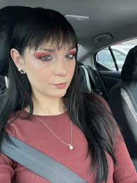 What bands do I look like I listen to?