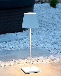 Gartenbeleuchtung Tischlampe Akku Gartenmobel Gartenaccessoires Gartenfreizeit Sommer Draussen Outdoor In 2020 Licht Trend Led Tischleuchte Tischleuchte