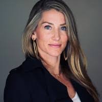 Lori Caddell's Instagram, Twitter & Facebook