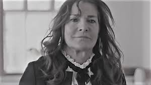 Musikvideo mindes bombningen af Den Franske Skole