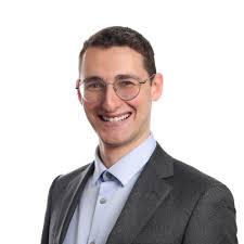 I'm thrilled to announce that I will be joining as a Summer Associate at  Weil, Gotshal & Manges LLP! I am incredibly excited about the opportunity  to work with and learn from