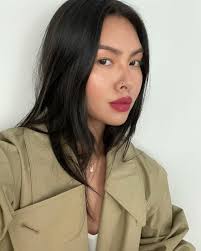 The Best Red Lipstick To Wear For A Dramatic Holiday Party Look