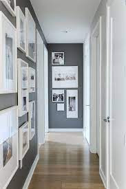 Decoration Couloir 25 Idees Geniales A Decouvrir Couloir Gris Decorer Un Couloir Idee Deco Couloir