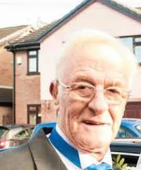 Sorry to have to let you all know that Les Hallworth died