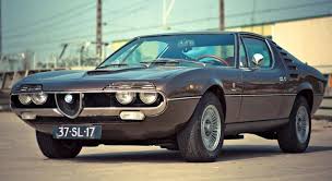 Les 70 Voitures Les Plus Marquantes Des Annees 1970 Photos Automoto Magazine Auto Voiture Peugeot 504 Cabriolet Bmw